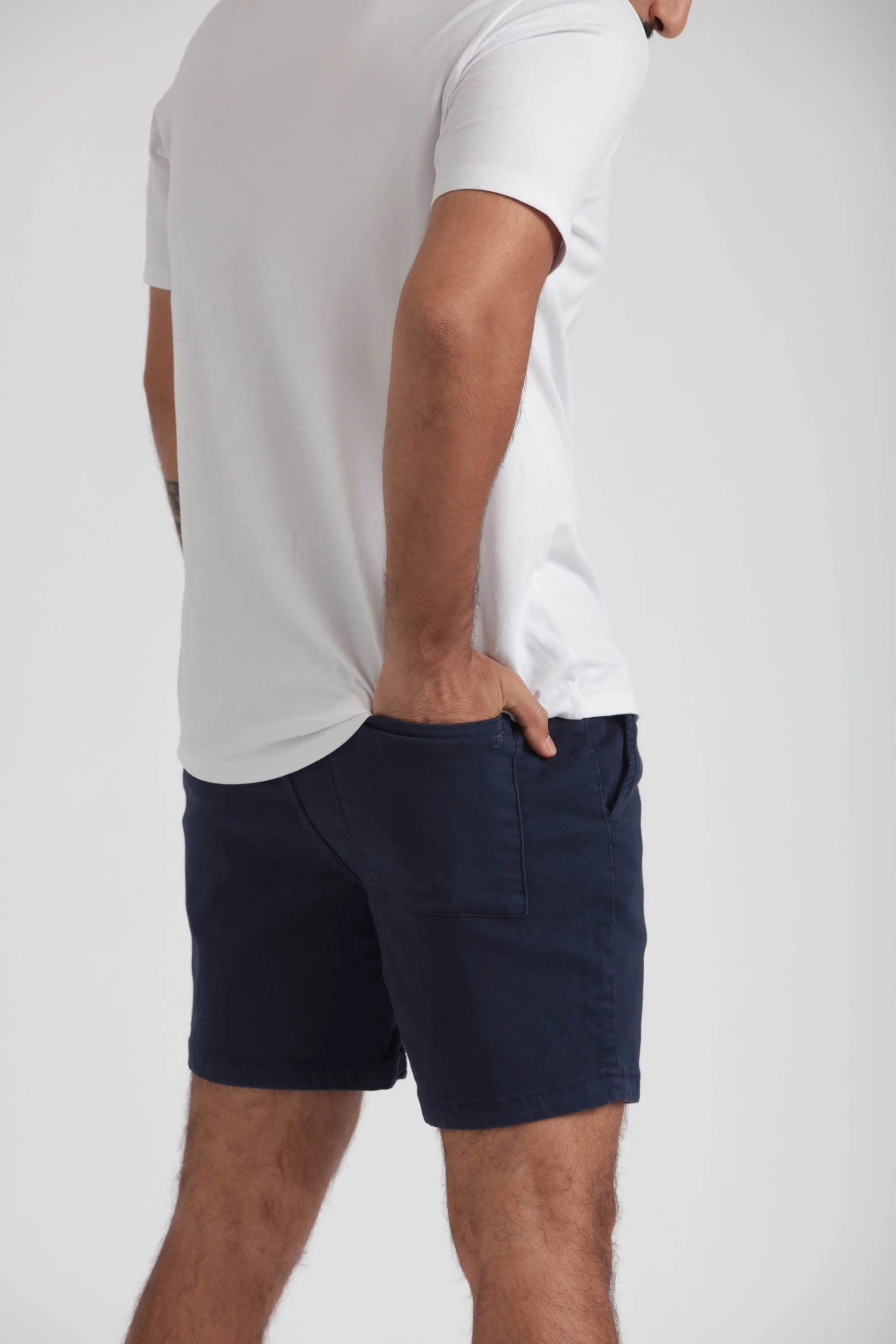 Everyday Comfort Shorts (Slim Fit) / Navy