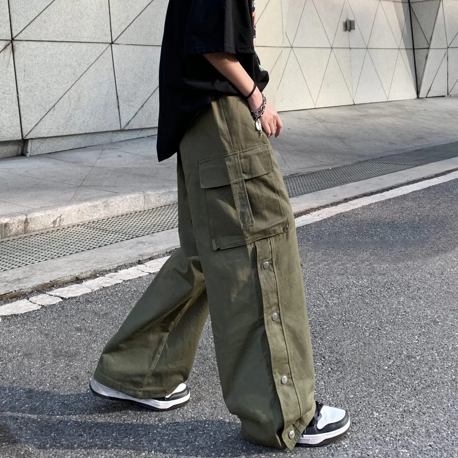 Linsennia Gothic Cargo Pants with Pockets for Men Women Girls Side Slit Baggy Streetwear Y2K Pants