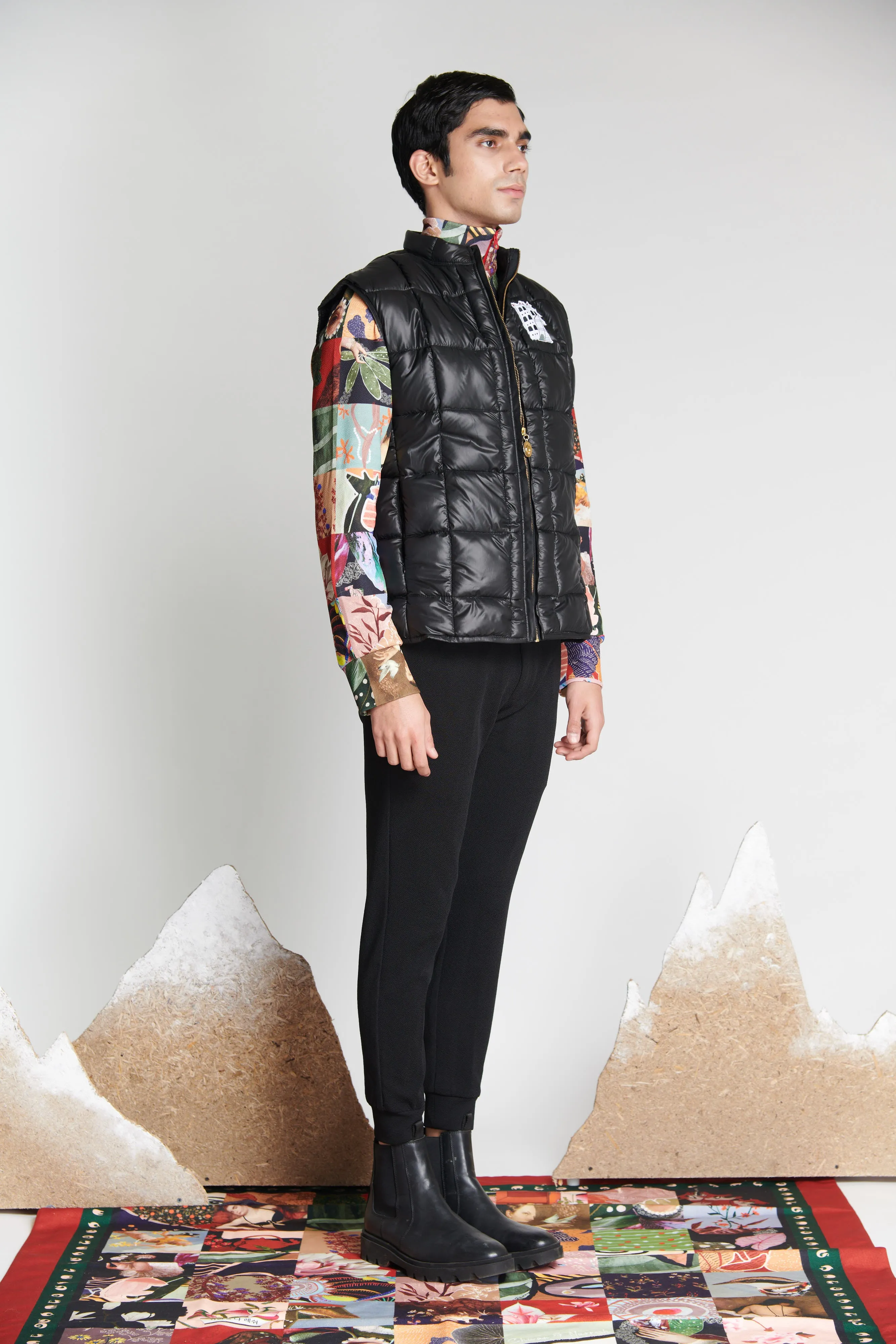 Noir Puffer Gilet