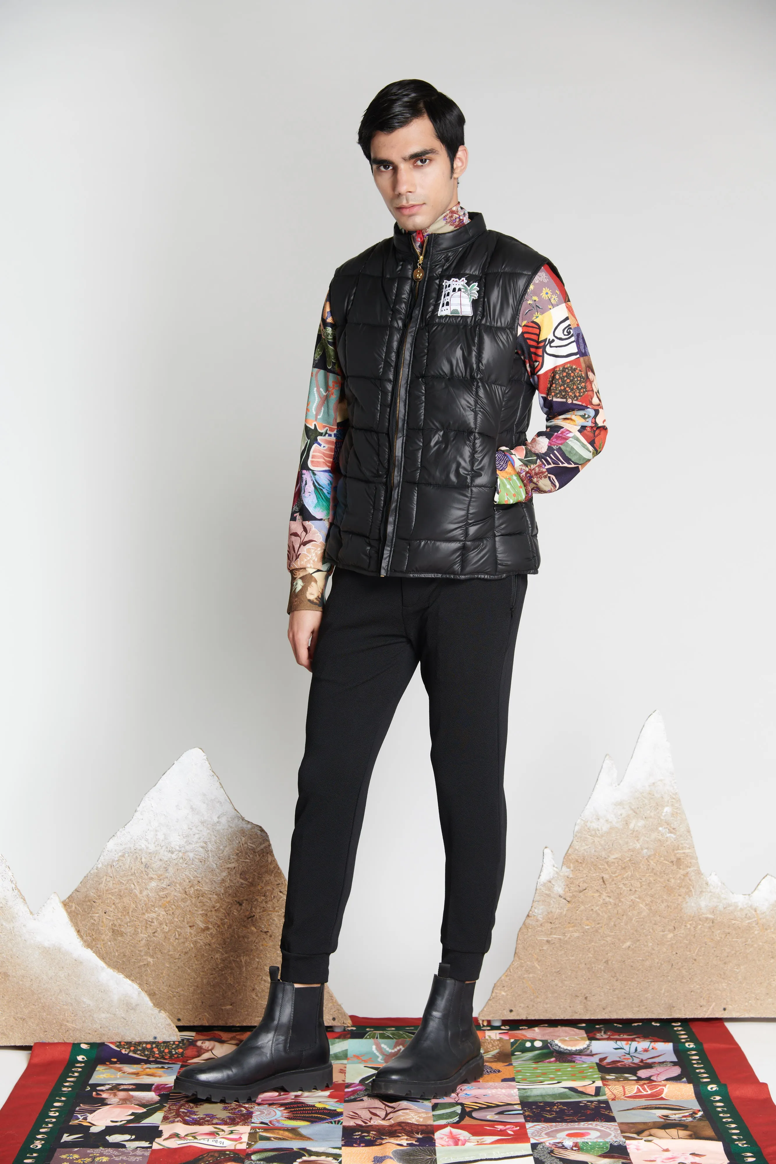 Noir Puffer Gilet
