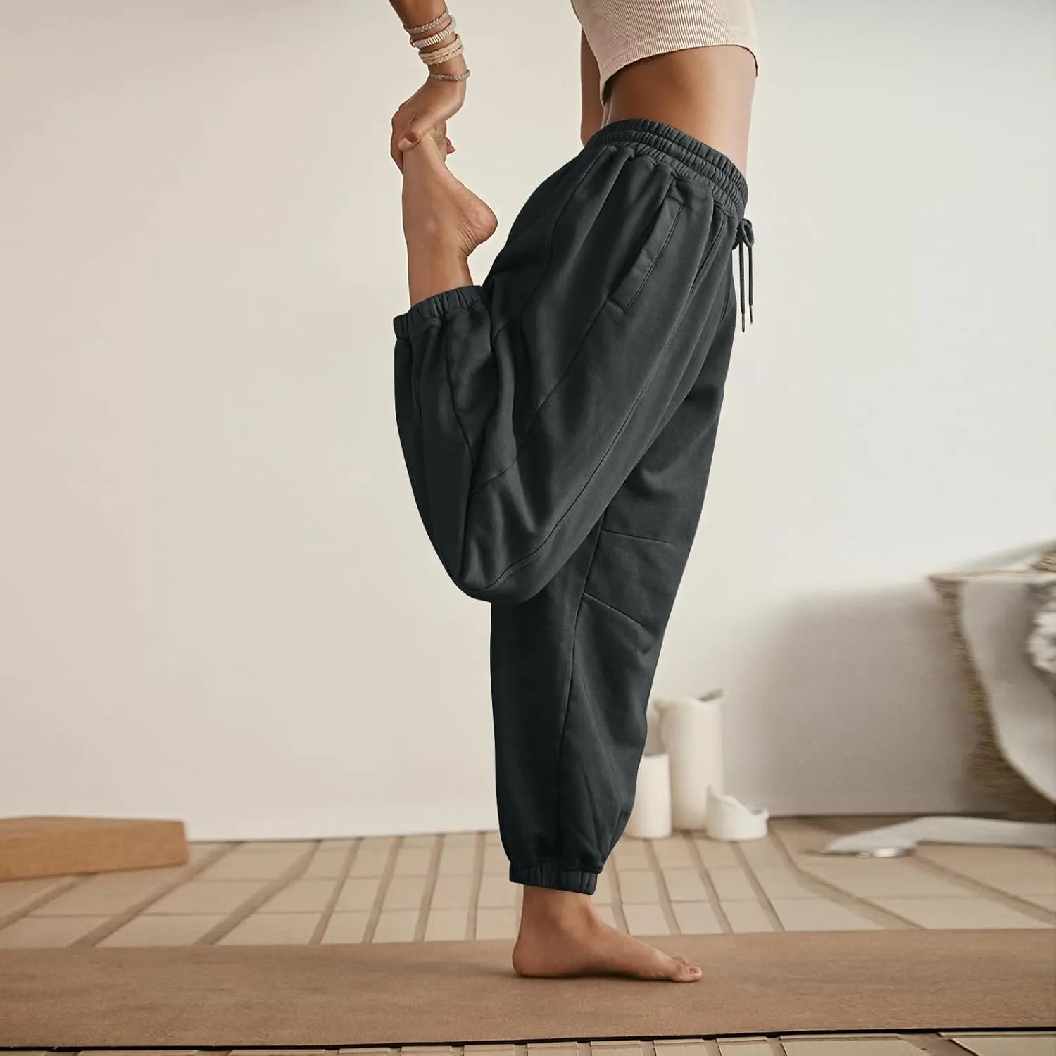 Womens Sweatpants Joggers Elastic High Waist Drawstring Lightweight Office Pants Slim Fit Trousers with Pocket 2024
