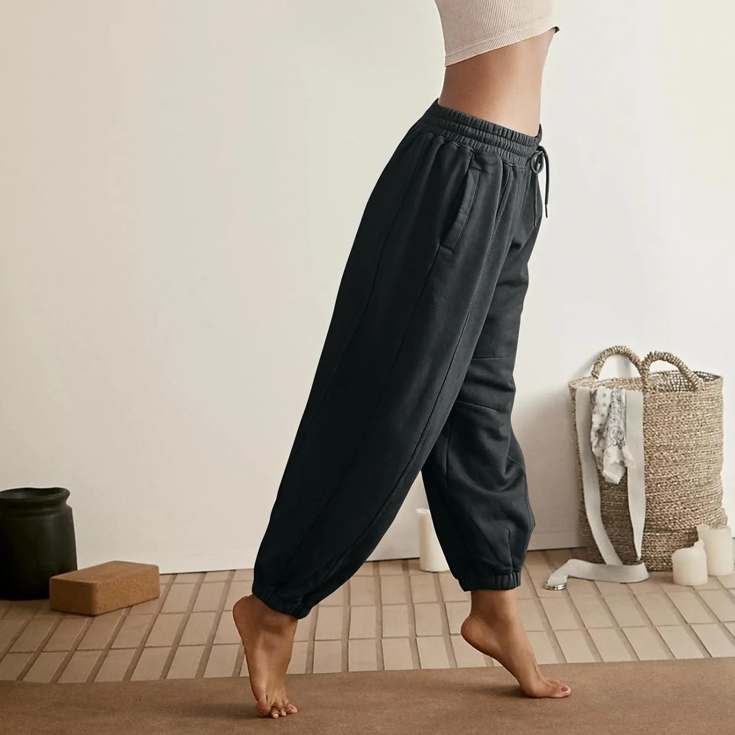 Womens Sweatpants Joggers Elastic High Waist Drawstring Lightweight Office Pants Slim Fit Trousers with Pocket 2024